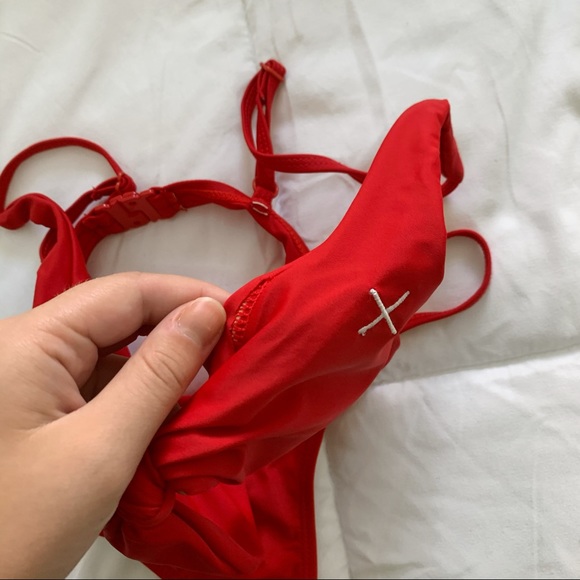 Red BoutineLA Set - Picture 4 of 4